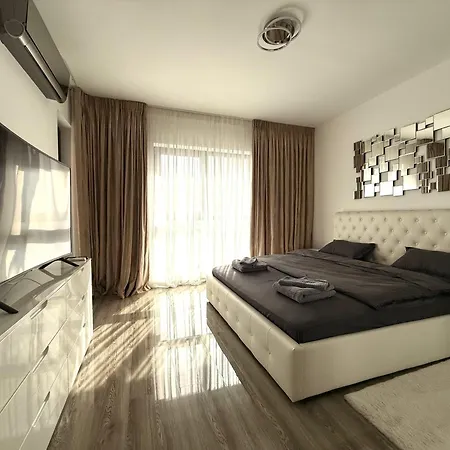 Plaza Faza 2 Apartment Bucharest